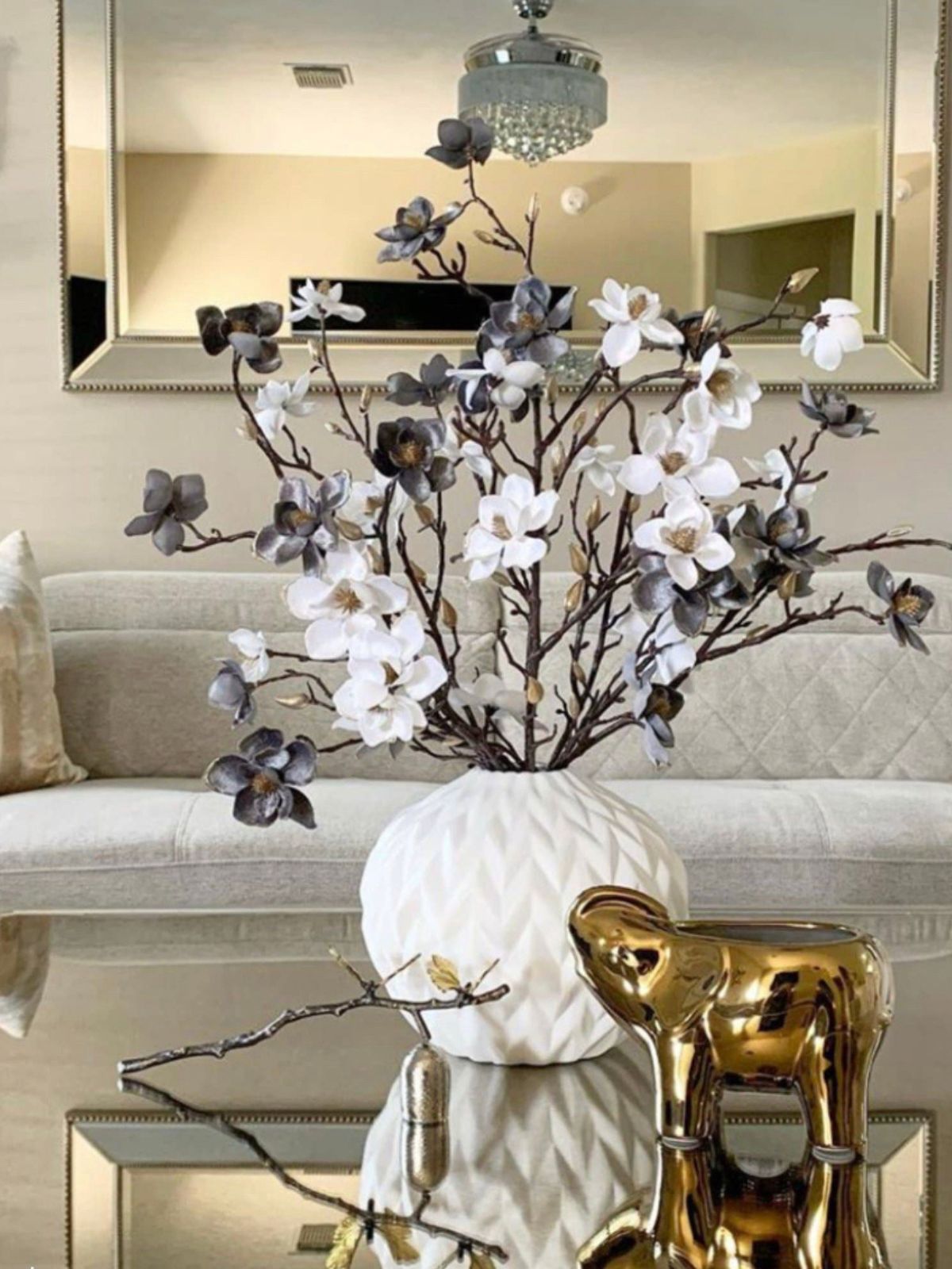 This elegant gold elephant candle is designed and finished by hand sculpting the ceramic of each vessel. This statement piece is a chic and bold home accent that will fill your room with fragrance and add a touch of elegance to your decor.