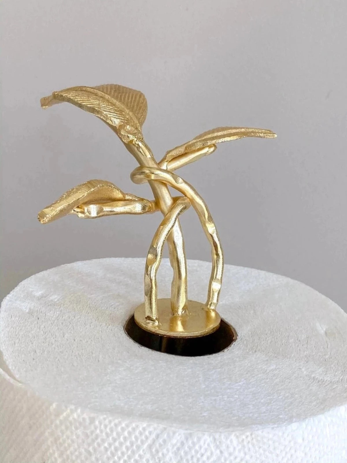 15H Luxury Gold Leaf Detailed Stainless Steel Paper Towel Holder Top View.