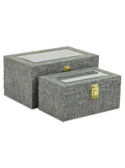 Enhance your living space with a piece that doubles as functional and stylish. The Isola Di Canter Linen two-piece box set highlights a classy fabric overlay that is both modern and clean. 