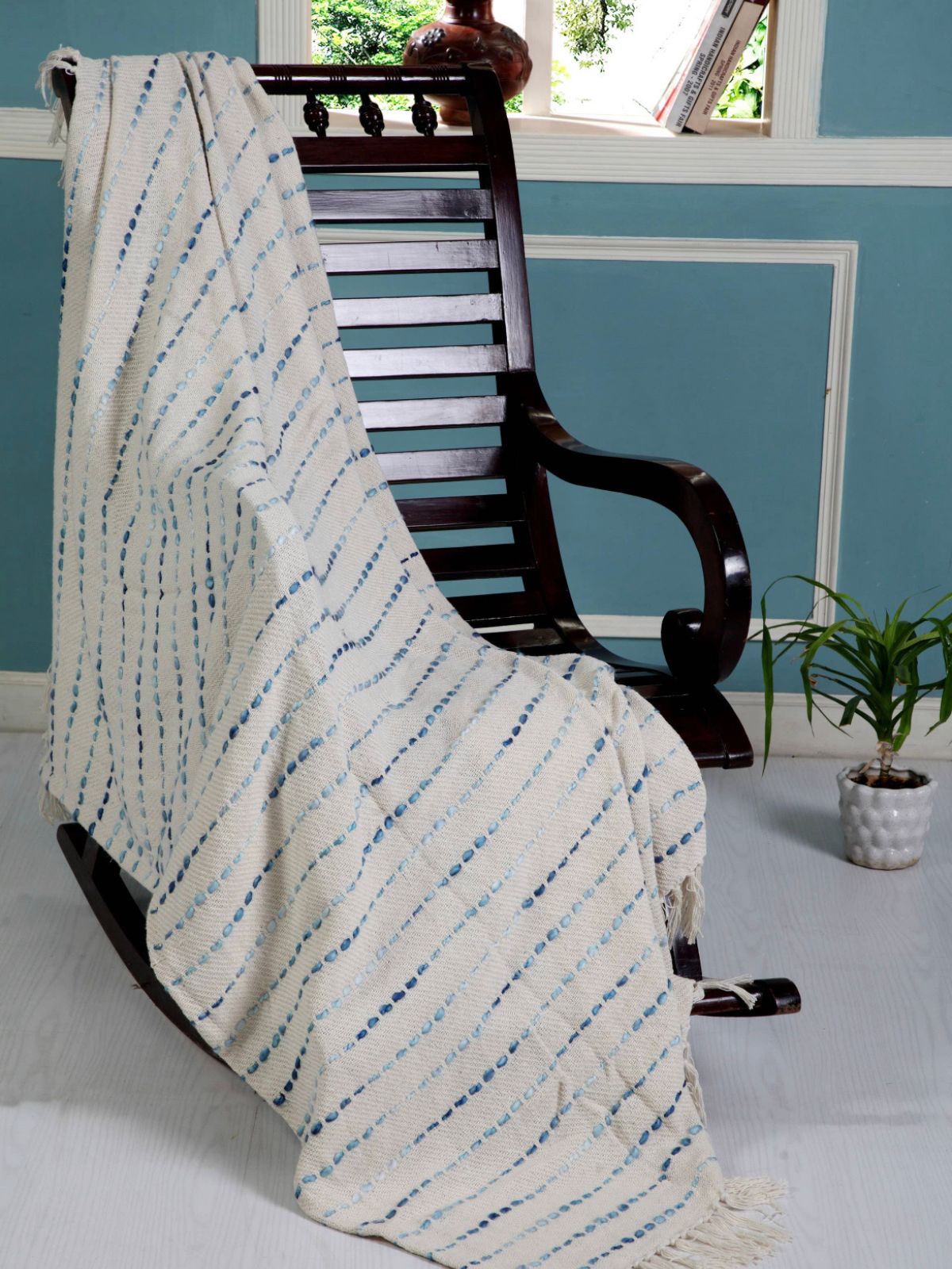 Oceanic Blue Interwoven Cotton Throw Blanket with Fringe.