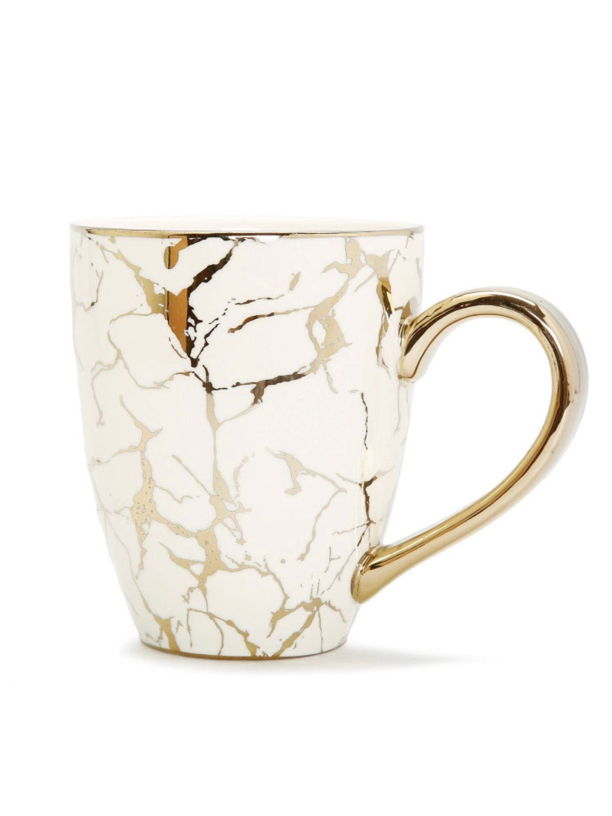 This is a gorgeous white and gold coffee mug with beautiful gold handle. Its gold handle and gold marble look design mug is sure to become a favorite on your coffee station.