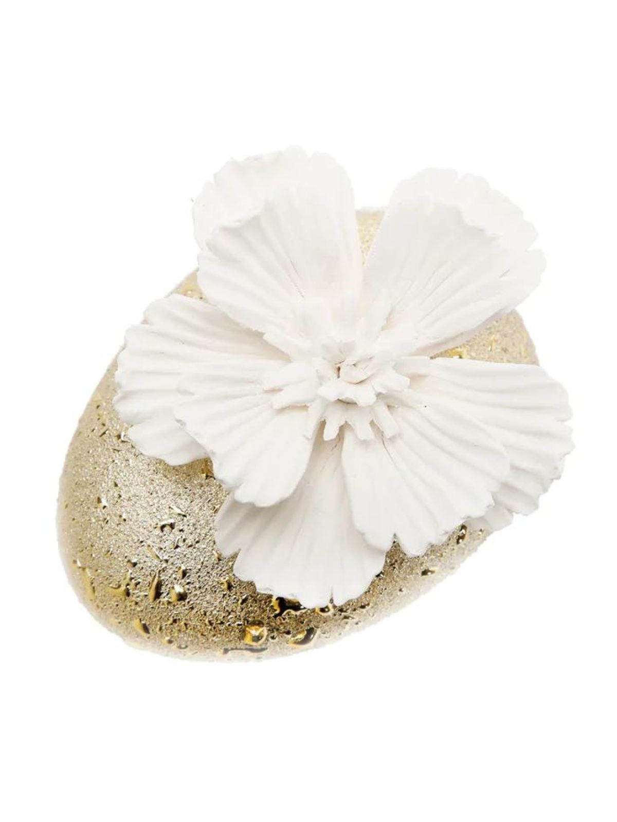 Champagne gold porcelain oil diffuser with white dimensional flower with a fresh floral fragrance of Iris and Rose scent sod by KYA Home Decor.