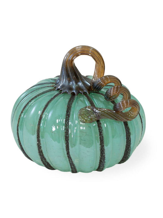 A collectable addition to your Autumn season decorating the gallery glass pumpkin makes a sophisticated statement but still adds that traditional touch to your harvest decor. 