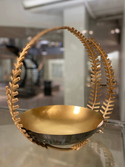 This eye catching beautiful centerpiece bowl is inspired by the beauty of petals on branches. The architectural, curving shape of the flower is unique, yet suggests elegance and purity.