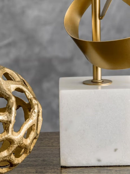 Gold Metal Ribbon Table Lamp on Marble Base.